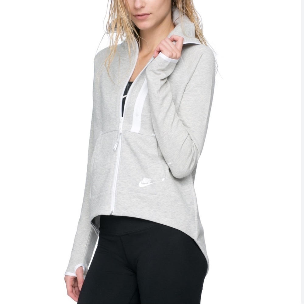 Nike Tech Fleece Moto Cape Jacket in Light Grey